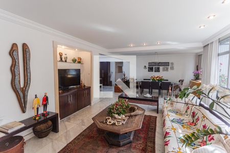 Apartamento à venda com 3 quartos, 160m² em Lourdes, Belo Horizonte