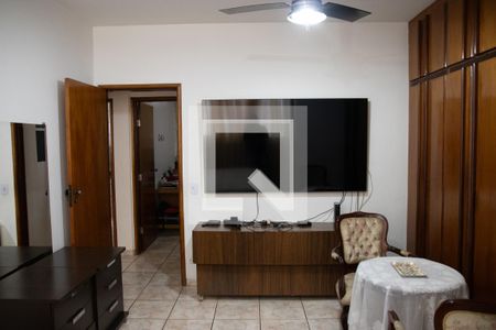 Suíte 01 de casa à venda com 6 quartos, 390m² em Jardim da Luz, Goiânia
