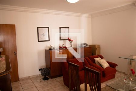 Sala de casa à venda com 6 quartos, 390m² em Jardim da Luz, Goiânia