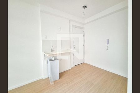 Sala/Cozinha de apartamento para alugar com 1 quarto, 21m² em República, São Paulo