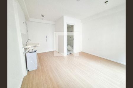Sala/Cozinha de apartamento para alugar com 1 quarto, 21m² em República, São Paulo