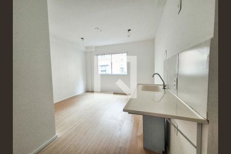 Sala/Cozinha de apartamento para alugar com 1 quarto, 21m² em República, São Paulo