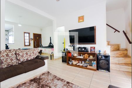 Sala de casa para alugar com 2 quartos, 125m² em Jardim Presidente Dutra, Guarulhos