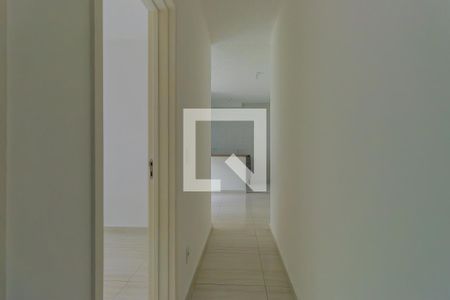 Corredor de apartamento para alugar com 2 quartos, 48m² em Chácara Granja Velha, Cotia