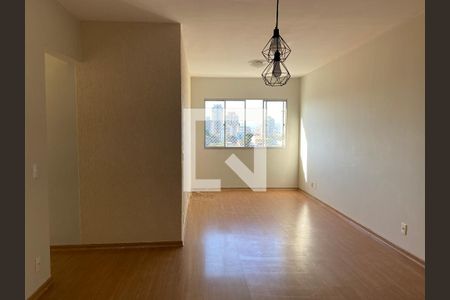 Sala de apartamento para alugar com 3 quartos, 76m² em Vila Osasco, Osasco