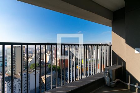 Varanda de kitnet/studio para alugar com 1 quarto, 29m² em Liberdade, São Paulo