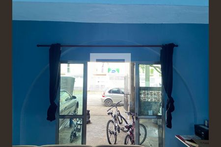 Sala de casa à venda com 3 quartos, 300m² em I.a.p.i., Osasco