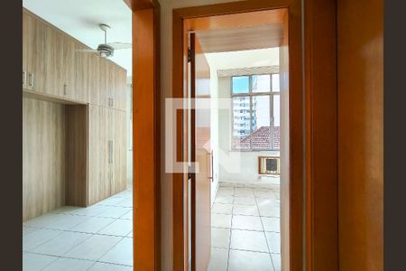 Corredor de apartamento para alugar com 2 quartos, 85m² em Tijuca, Rio de Janeiro