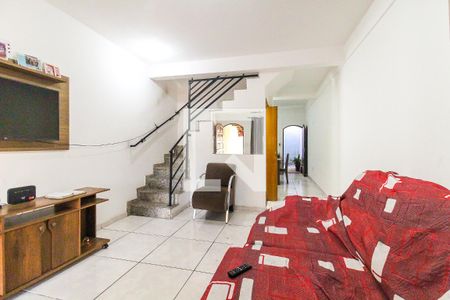 Sala de casa à venda com 2 quartos, 100m² em Vila Carmosina, São Paulo