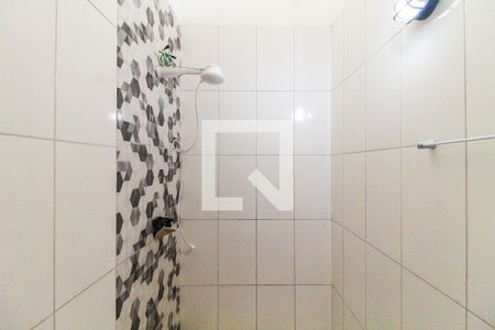 Banheiro da Suíte 1 de casa à venda com 2 quartos, 100m² em Vila Carmosina, São Paulo
