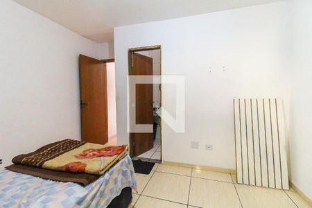 Suíte 1 de casa à venda com 2 quartos, 100m² em Vila Carmosina, São Paulo