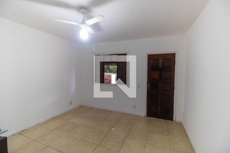 Sala de casa para alugar com 2 quartos, 70m² em Serra Grande, Niterói