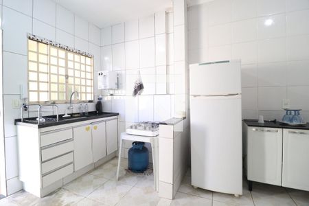 Casa para alugar com 2 quartos, 60m² em Santa Mônica, Uberlândia