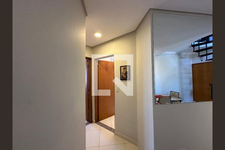 Corredor de apartamento para alugar com 3 quartos, 145m² em Jardim Santa Maria, Jacareí