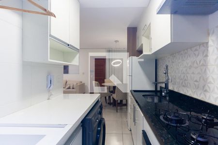 Cozinha de apartamento para alugar com 1 quarto, 43m² em Vila Ivone, São Paulo
