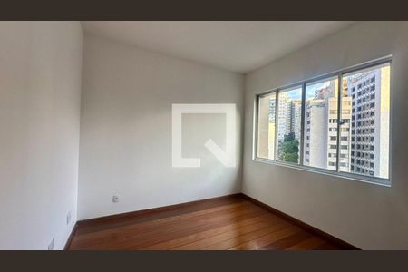 Quarto de apartamento à venda com 3 quartos, 100m² em Serra, Belo Horizonte