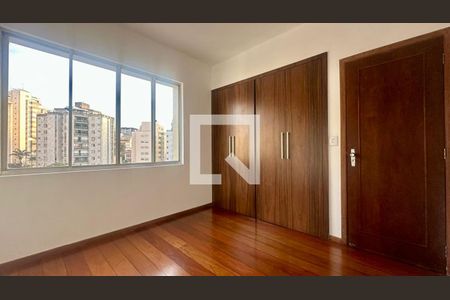 Quarto de apartamento à venda com 3 quartos, 100m² em Serra, Belo Horizonte