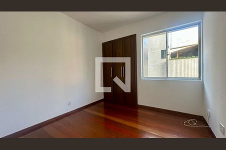 Quarto de apartamento à venda com 3 quartos, 100m² em Serra, Belo Horizonte