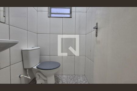 Banheiro  de casa para alugar com 2 quartos, 110m² em Parque Erasmo Assunção, Santo André