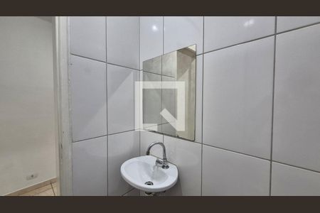 Banheiro  de casa para alugar com 2 quartos, 110m² em Parque Erasmo Assunção, Santo André