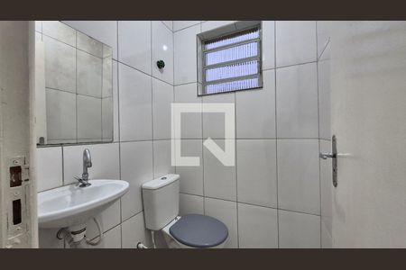 Banheiro  de casa para alugar com 2 quartos, 110m² em Parque Erasmo Assunção, Santo André