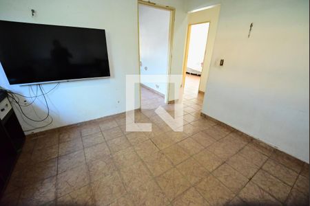 Casa à venda com 3 quartos, 200m² em Vila Lucy, Goiânia
