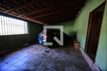 Casa à venda com 3 quartos, 200m² em Vila Lucy, Goiânia