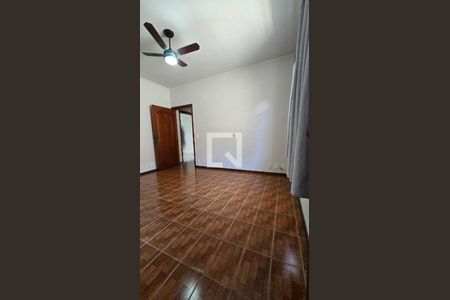 Casa à venda com 4 quartos, 300m² em Vila Lucia, São Paulo