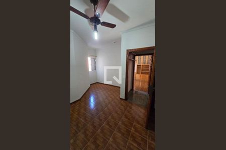 Casa à venda com 4 quartos, 300m² em Vila Lucia, São Paulo