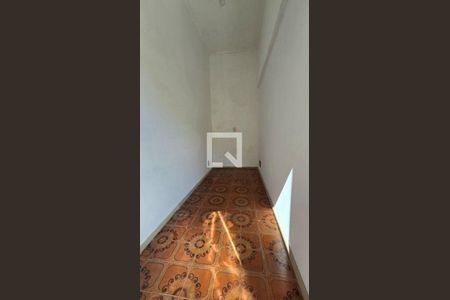 Casa à venda com 4 quartos, 300m² em Vila Lucia, São Paulo
