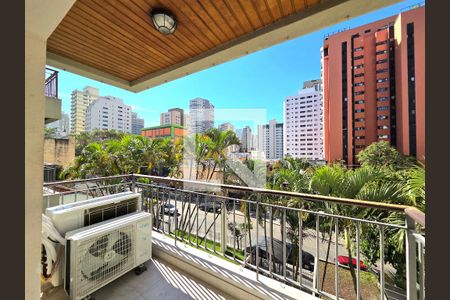 Varanda de apartamento à venda com 3 quartos, 130m² em Moema, São Paulo
