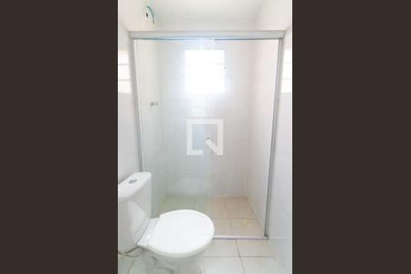 Banheiro de casa para alugar com 1 quarto, 48m² em Vila Guarani (zona Sul), São Paulo