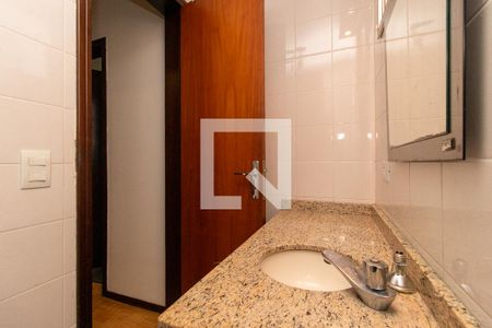Banheiro Social de apartamento à venda com 2 quartos, 61m² em Cristo Rei, Curitiba