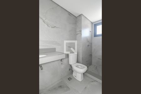Banheiro da Suíte de apartamento à venda com 3 quartos, 140m² em Petrópolis, Porto Alegre