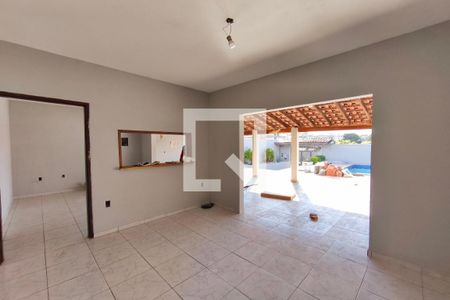Sala de casa para alugar com 2 quartos, 110m² em Jardim Santa Rosa, Campinas