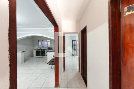 Corredor - Quartos de casa para alugar com 2 quartos, 110m² em Jardim Santa Rosa, Campinas
