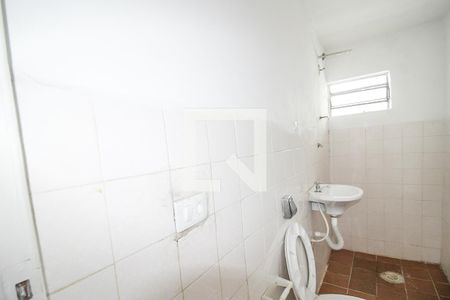 Banheiro de kitnet/studio para alugar com 1 quarto, 30m² em Vila Pirituba, São Paulo