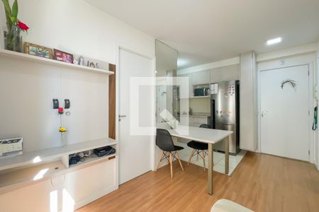 Sala de casa de condomínio à venda com 2 quartos, 36m² em Presidente Altino, Osasco