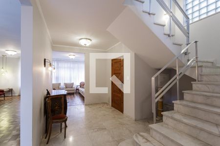 Escada de casa à venda com 4 quartos, 350m² em Jardim Luzitania, São Paulo