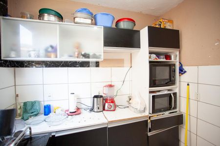 Cozinha e Área de serviço de apartamento à venda com 2 quartos, 45m² em Nacional, Contagem