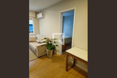 Sala/Cozinha de apartamento para alugar com 1 quarto, 40m² em Centro Histórico, Porto Alegre