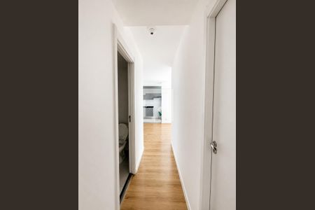 Corredor de apartamento para alugar com 2 quartos, 45m² em Água Branca, São Paulo