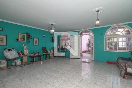 Sala de casa para alugar com 4 quartos, 250m² em Navegantes, Porto Alegre