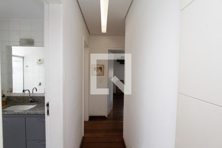 Corredor de apartamento à venda com 3 quartos, 107m² em Coracao de Jesus, Belo Horizonte
