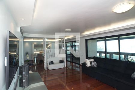 Sala de apartamento à venda com 4 quartos, 330m² em Barra da Tijuca, Rio de Janeiro