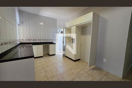Casa à venda com 2 quartos, 180m² em Jardim Imperial, Lagoa Santa
