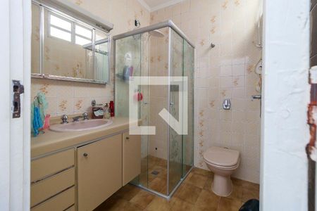 Banheiro de casa à venda com 2 quartos, 111m² em Jardim Aeroporto, São Paulo