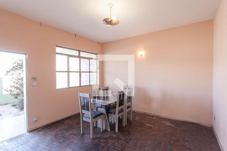 Casa à venda com 4 quartos, 183m² em Padre Eustáquio, Belo Horizonte