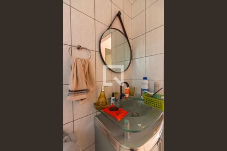 Banheiro  de apartamento para alugar com 2 quartos, 45m² em Ayrosa, Osasco