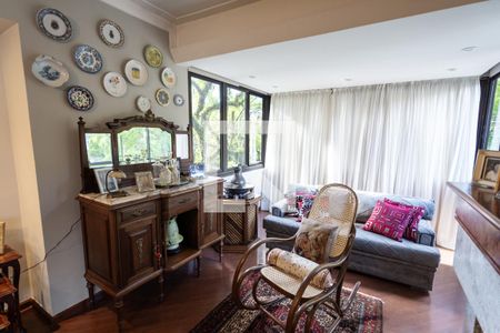Sala de apartamento à venda com 3 quartos, 137m² em Petrópolis, Porto Alegre